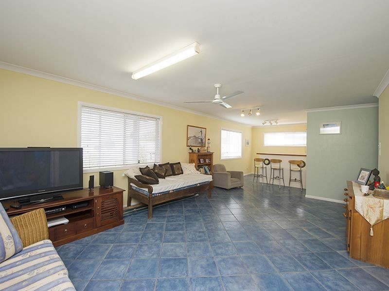 48 Fisher Street, West Gladstone QLD 4680