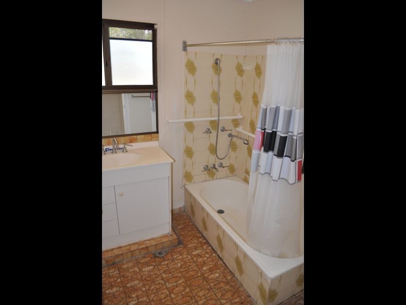 7 John Dory Drive, Toolooa QLD 4680