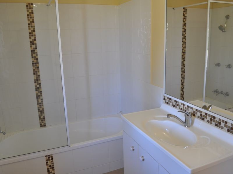 16 Fowler Street, West Gladstone QLD 4680