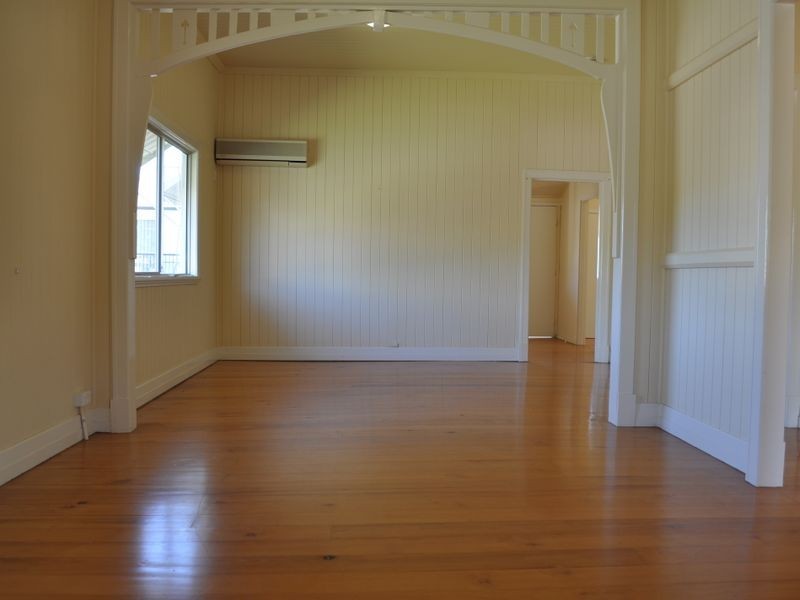 16 Fowler Street, West Gladstone QLD 4680