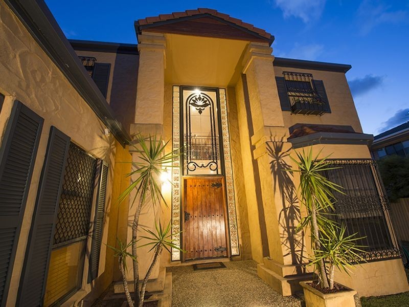 26 Fairbairn Place, Clinton QLD 4680