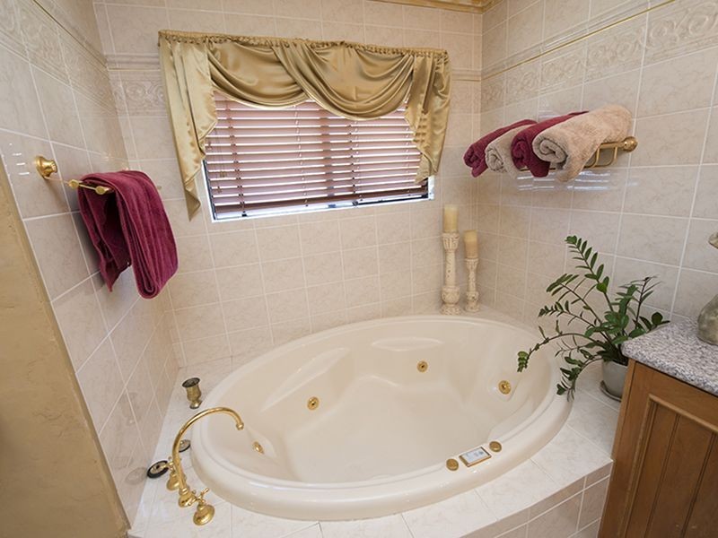 26 Fairbairn Place, Clinton QLD 4680