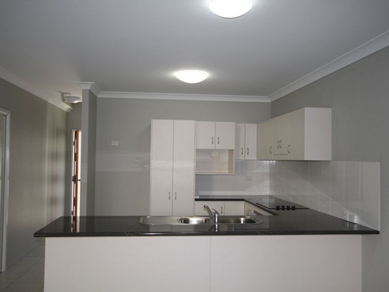 8-12/216 Oaka Street, South Gladstone QLD 4680