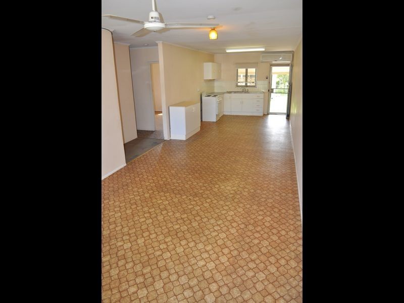 5 Charles Street, West Gladstone QLD 4680