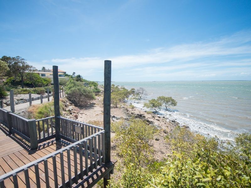5 The Esplanade, Barney Point QLD 4680