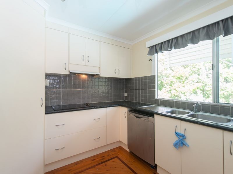 74 Shaw Street, New Auckland QLD 4680