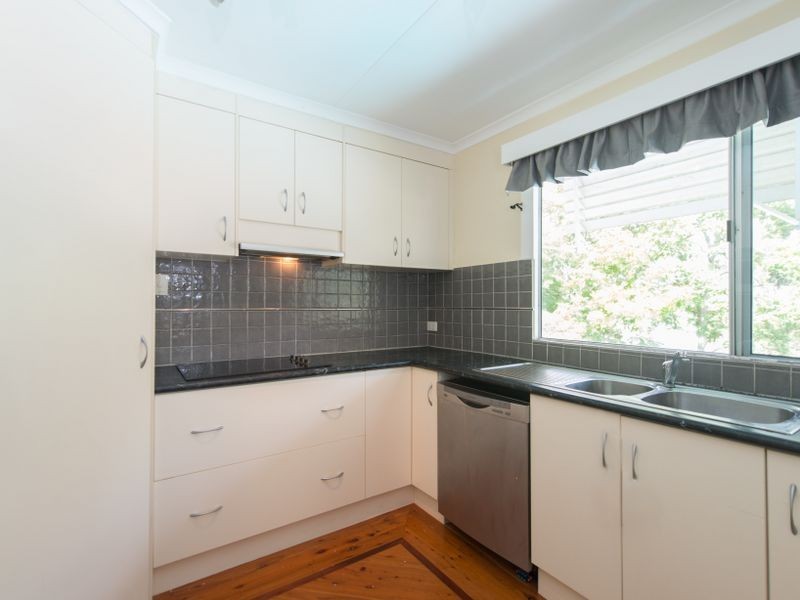74 Shaw Street, New Auckland QLD 4680