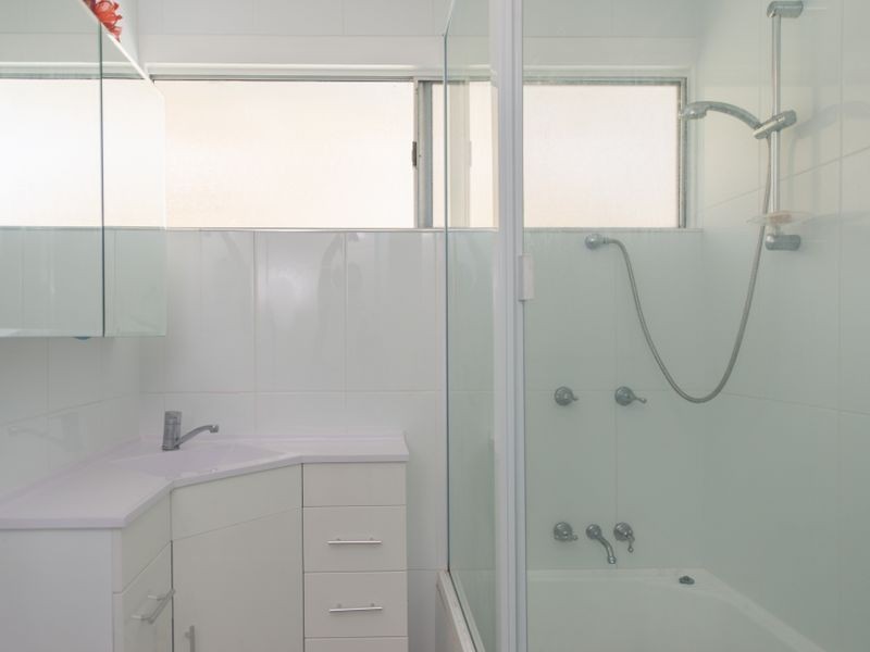 74 Shaw Street, New Auckland QLD 4680