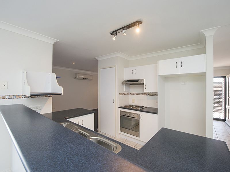 12 Craigmoor Court, New Auckland QLD 4680