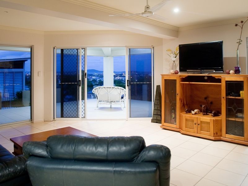 239 Oaka Street, South Gladstone QLD 4680