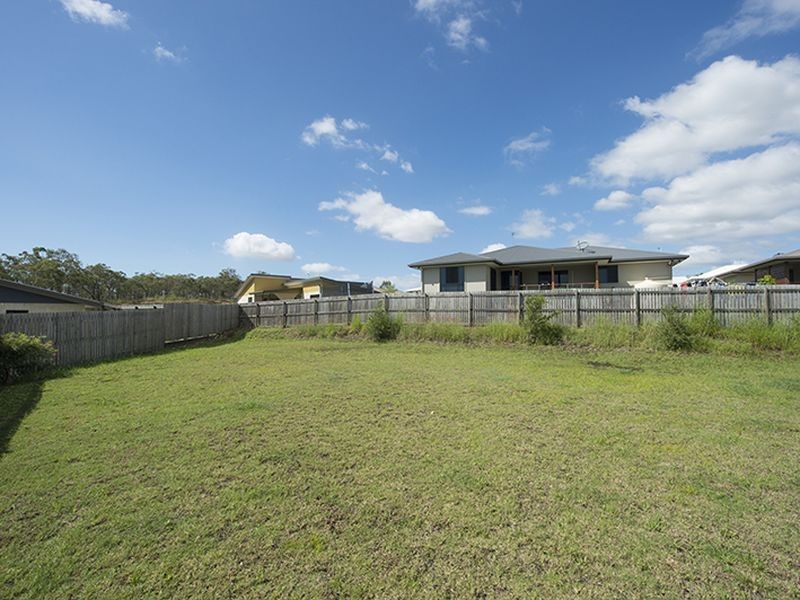 4 Carnegie Court, Glen Eden QLD 4680