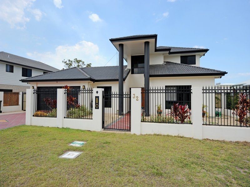 32 Dolphin Terrace, South Gladstone QLD 4680