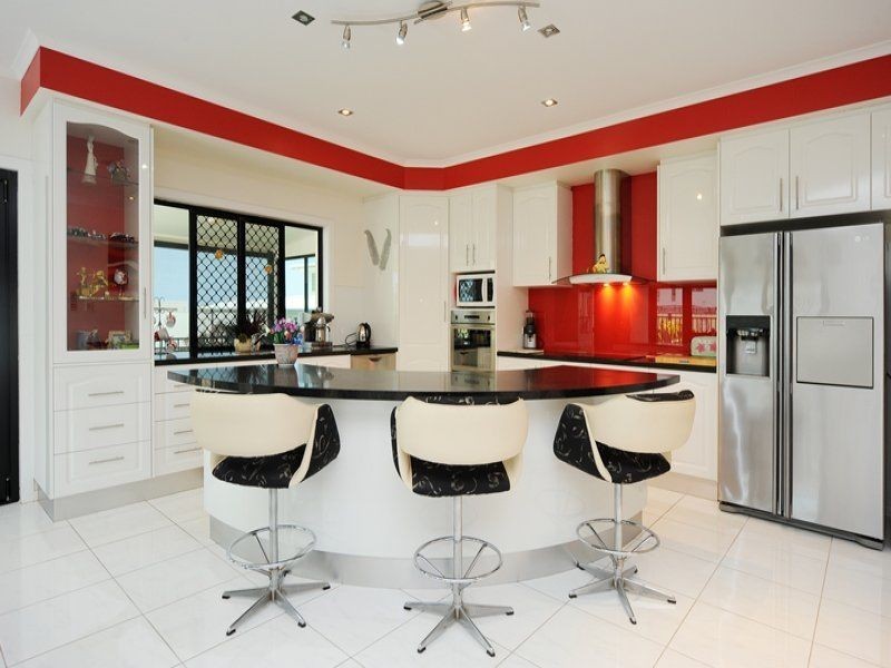 32 Dolphin Terrace, South Gladstone QLD 4680
