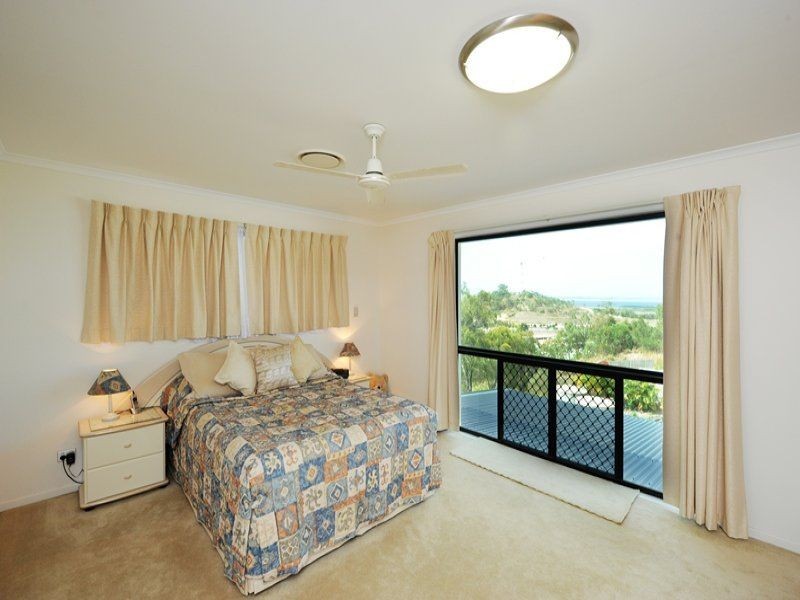 32 Dolphin Terrace, South Gladstone QLD 4680