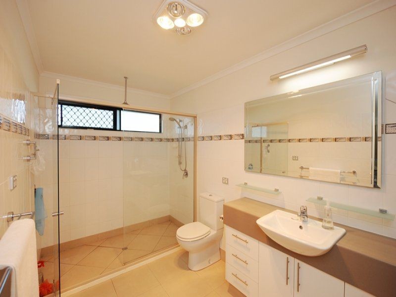 32 Dolphin Terrace, South Gladstone QLD 4680