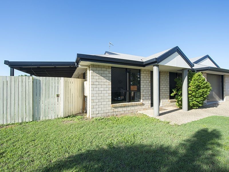 10a Linhow Crescent, Clinton QLD 4680