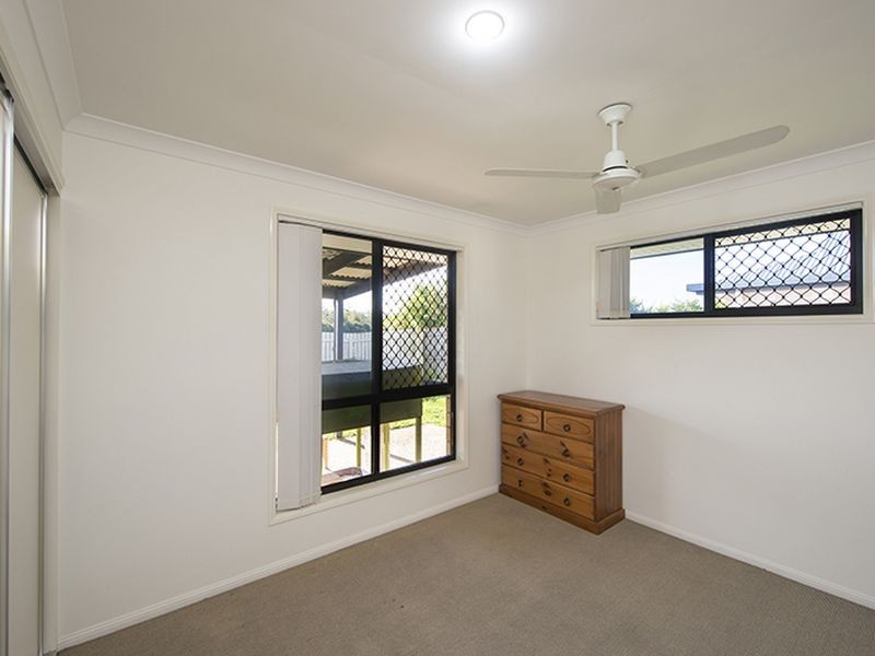 10a Linhow Crescent, Clinton QLD 4680