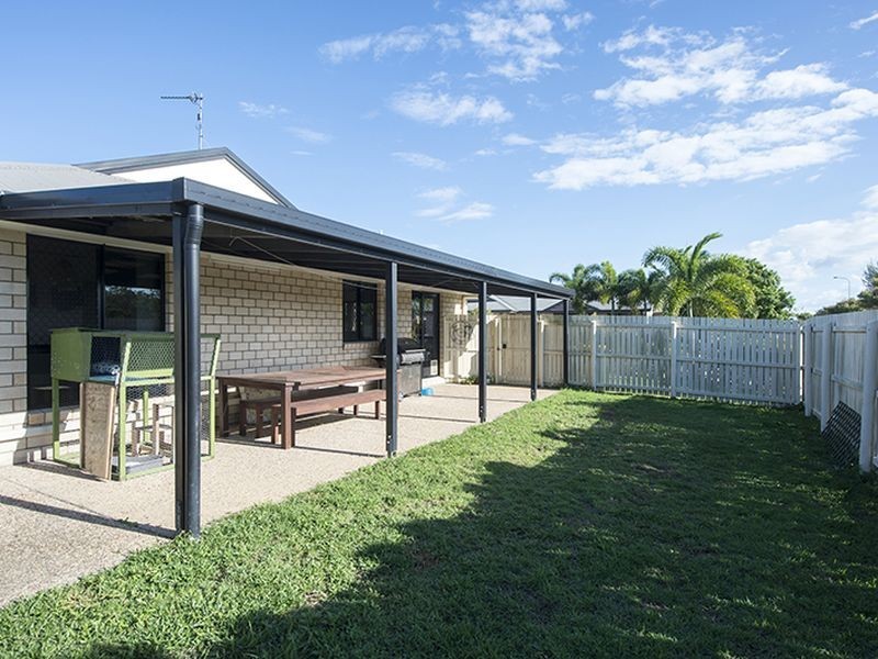 10a Linhow Crescent, Clinton QLD 4680