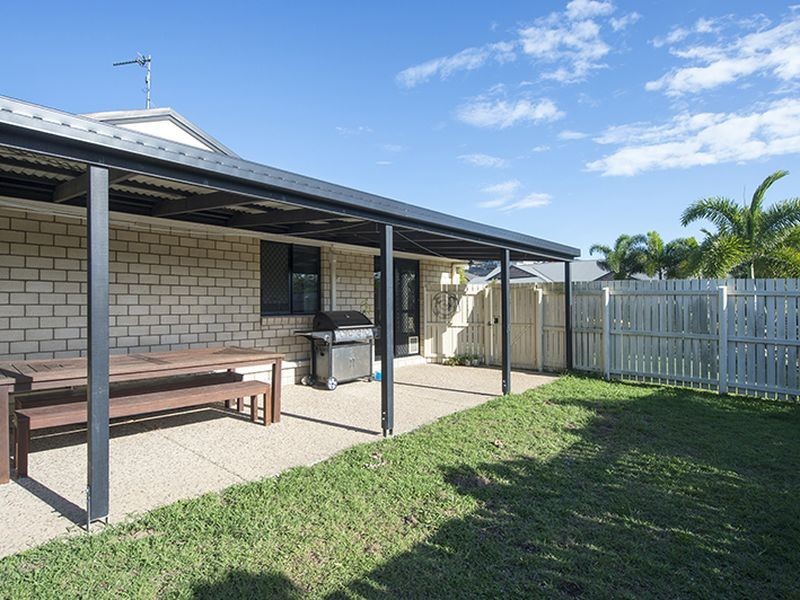 10a Linhow Crescent, Clinton QLD 4680