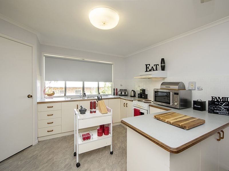 10 Fowler Street, West Gladstone QLD 4680