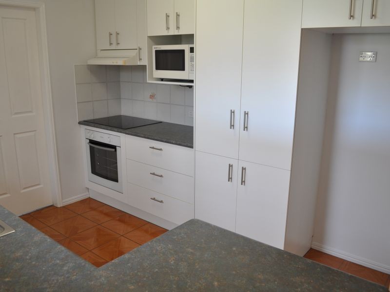 9 Calman Street, Clinton QLD 4680
