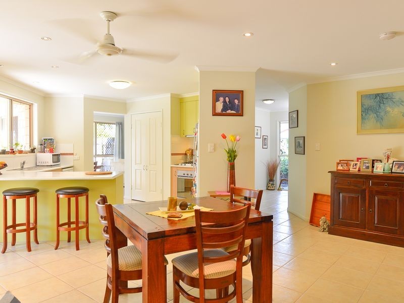 27 Victoria Avenue, Glen Eden QLD 4680