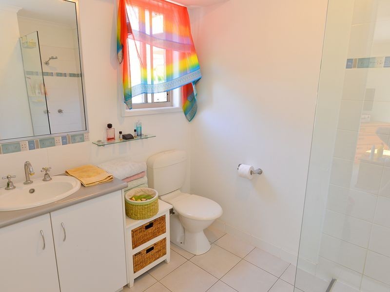 27 Victoria Avenue, Glen Eden QLD 4680