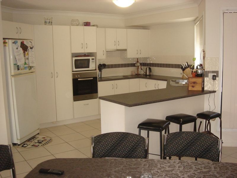 8 Dean Street, Glen Eden QLD 4680