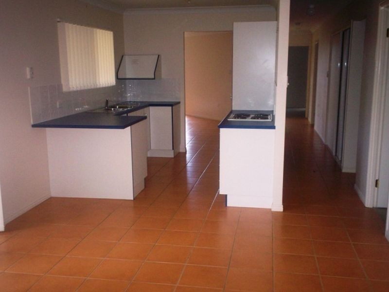 3 Saxonvale Court, New Auckland QLD 4680