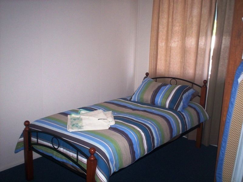 4/1 Side Street, Gladstone QLD 4680