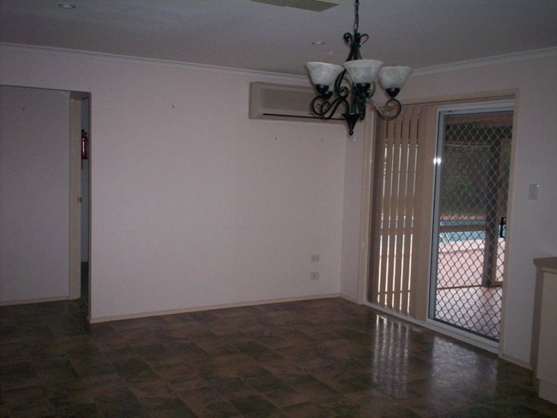 71 J HICKEY AVENUE, Gladstone QLD 4680