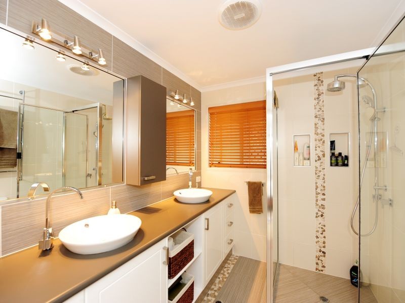 16 Windward Passage, South Gladstone QLD 4680