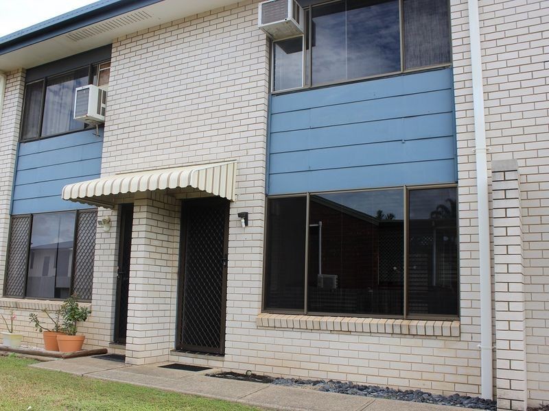 Unit 11/17 Roberts Street, South Gladstone QLD 4680