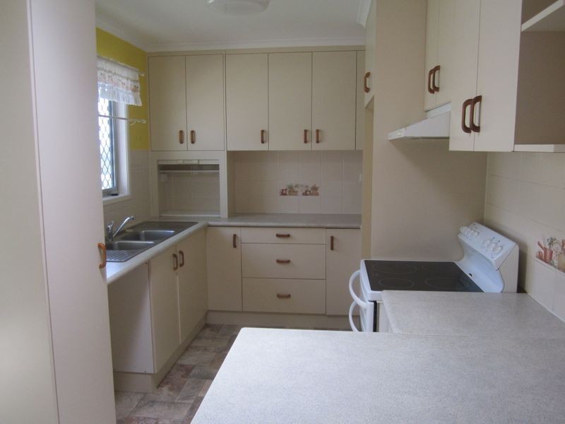 8 Box Street, Kin Kora QLD 4680