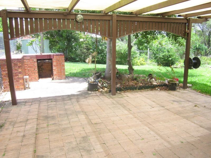 8 Box Street, Kin Kora QLD 4680