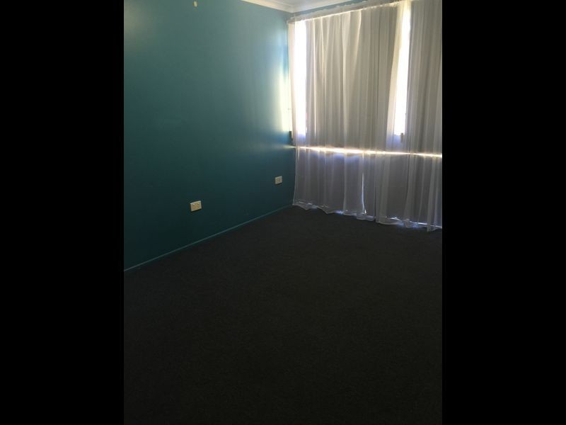 8 Box Street, Kin Kora QLD 4680