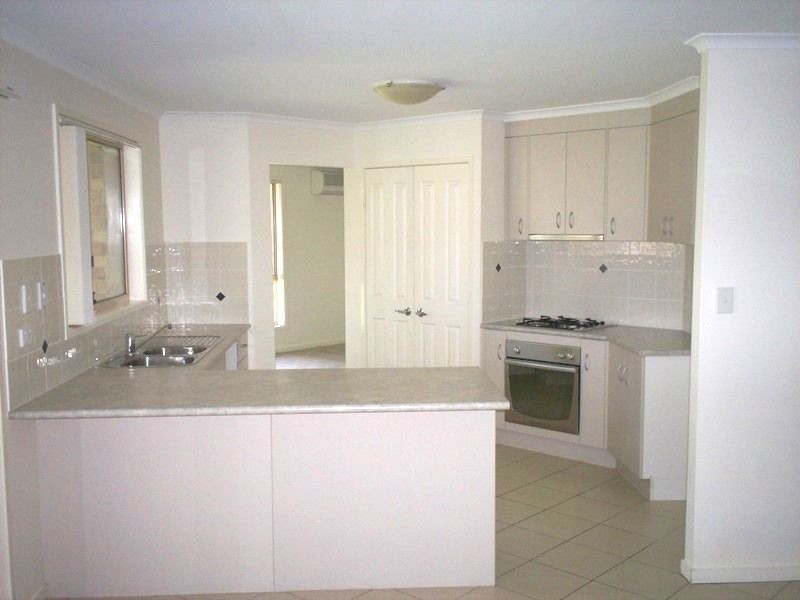 3 Bridgeman Place, New Auckland QLD 4680