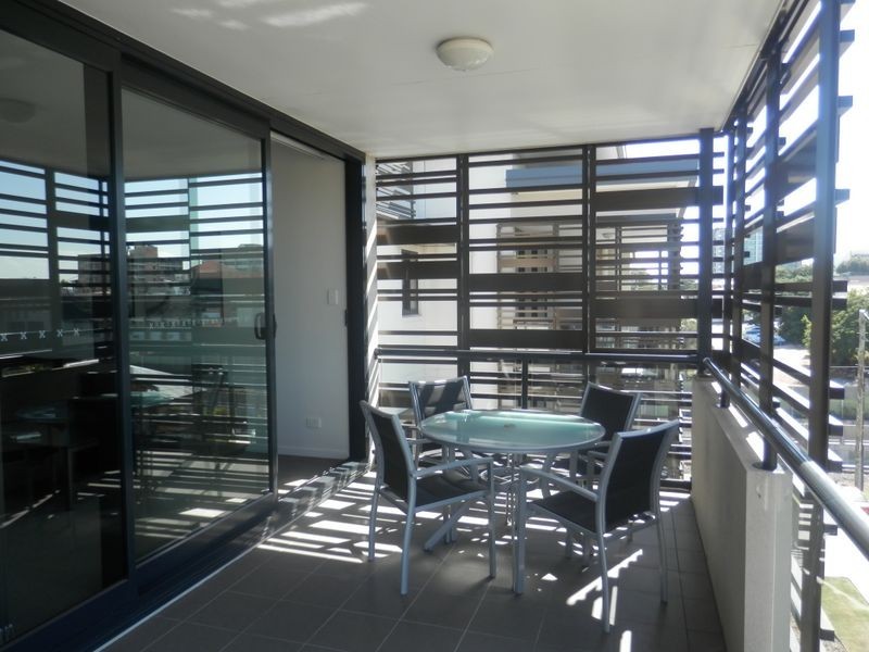 140/75 Central Lane, Gladstone QLD 4680