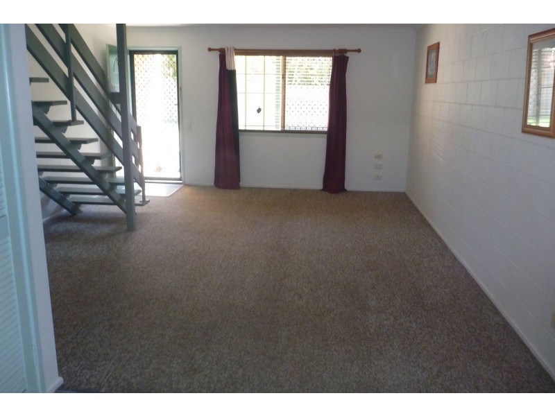 Unit 5/218 Auckland Street, South Gladstone QLD 4680