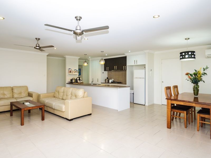 6 Briffney Street, Kirkwood QLD 4680