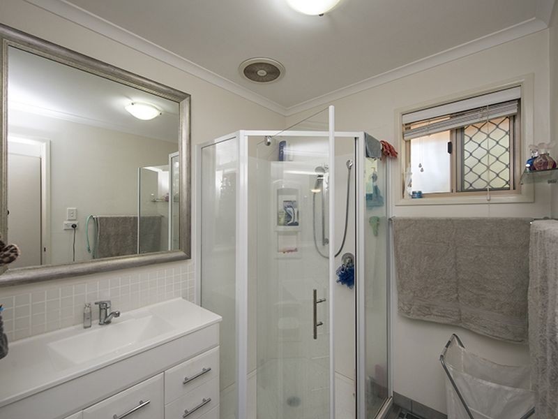 20 Fairway Avenue, Clinton QLD 4680