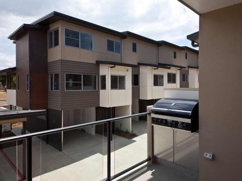 12 &18/12 Flinders Street, West Gladstone QLD 4680