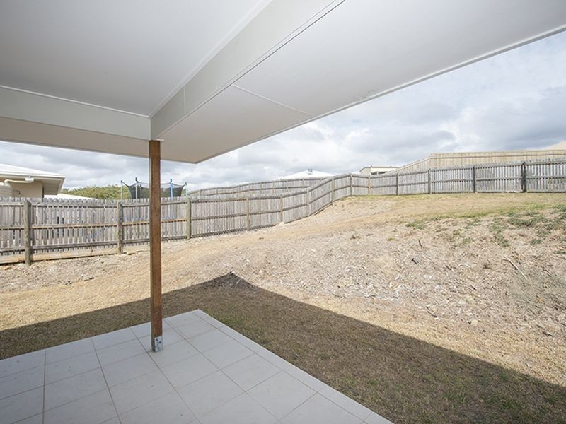 6 Giles Street, Glen Eden QLD 4680