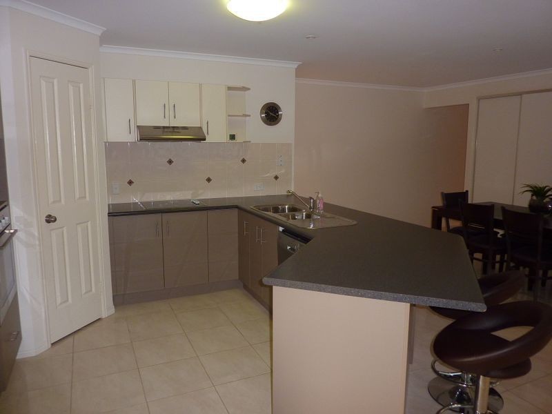 7 Larcom Rise, West Gladstone QLD 4680