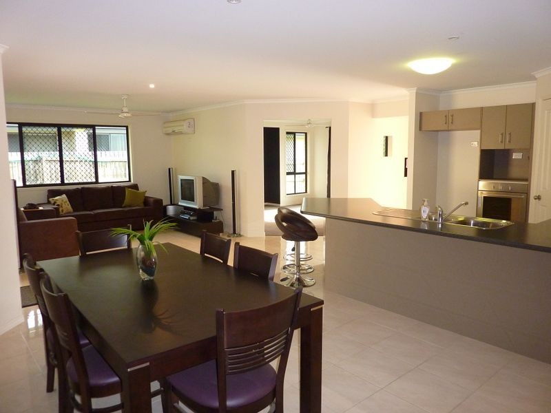 7 Larcom Rise, West Gladstone QLD 4680