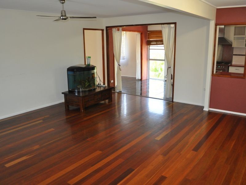 10 Wilson Street, New Auckland QLD 4680