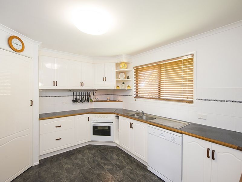 1 Pluto Street, Telina QLD 4680