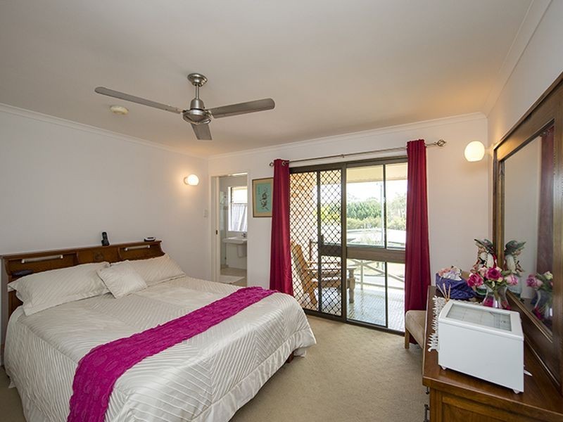 1 Pluto Street, Telina QLD 4680