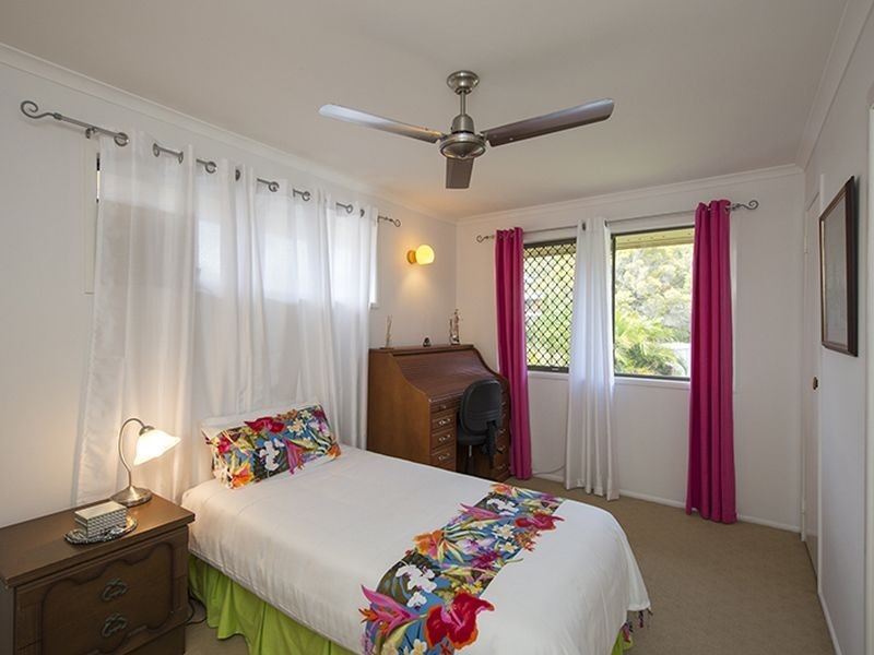 1 Pluto Street, Telina QLD 4680