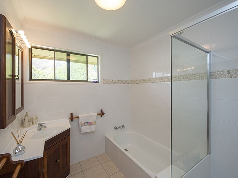 1 Pluto Street, Telina QLD 4680